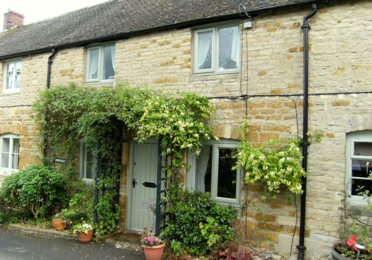 Odd Cottage Oddington  Экстерьер фото