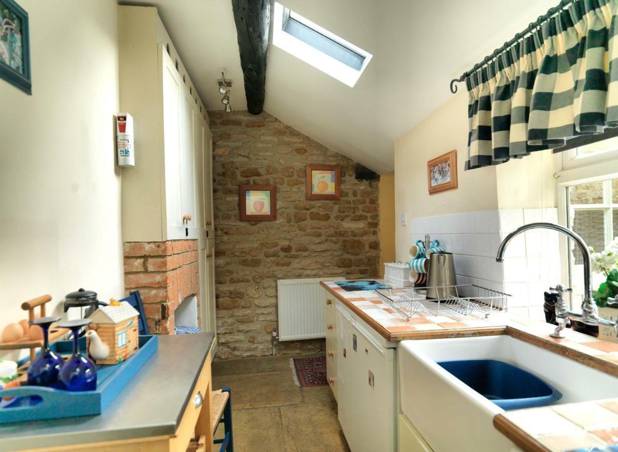 Odd Cottage Oddington  Экстерьер фото